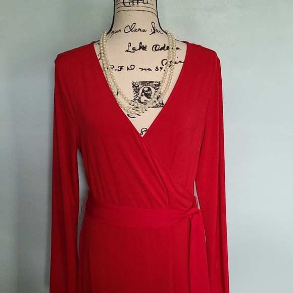 Red Signature Collection Dress - Picture 6 of 11